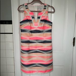 SIZE 6 TRINA TURK SLEEVLESS DELMI JACQUARD STRIPED SHIFT DRESS